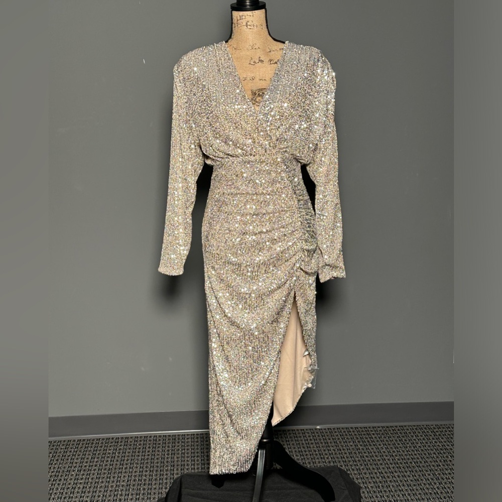 Alexia Admor Silena Sequined Dress small Ivory Gold